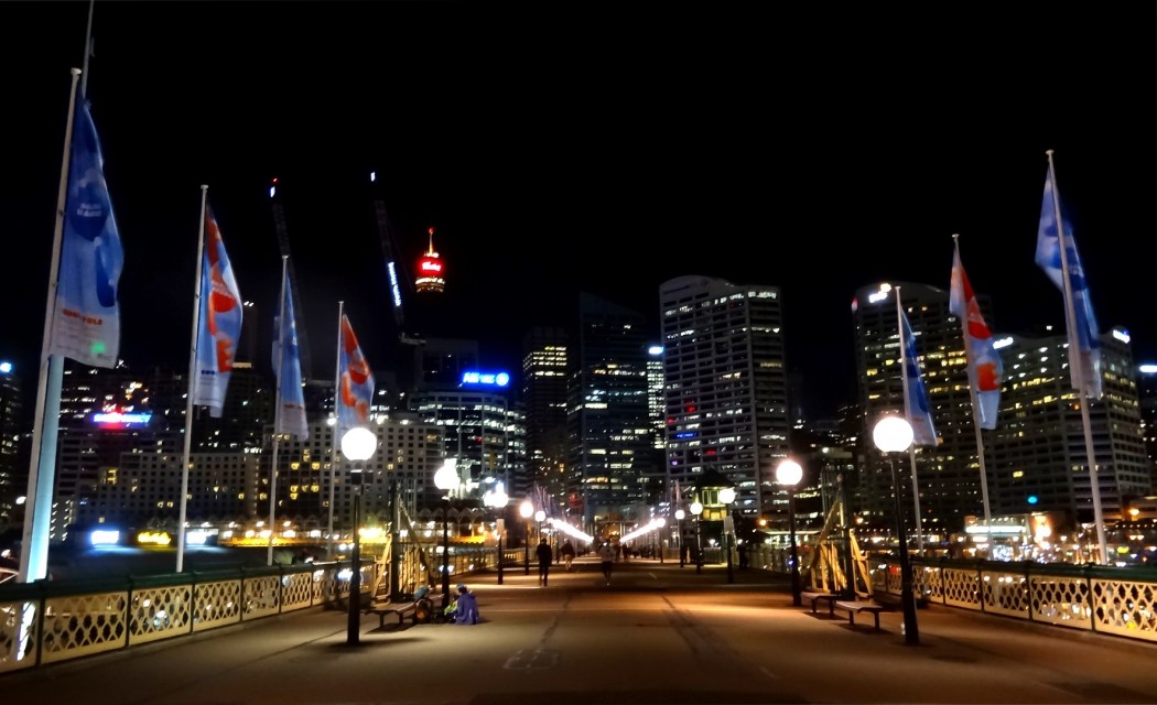 Pyrmont Bridge de nuit Sydney